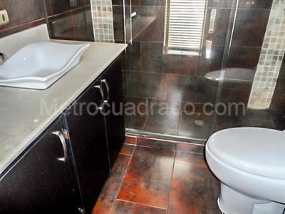 Casa de 4 alcobas en venta en El Poblado, Medellín, 285 m² · foto 11 de 14