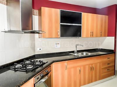 Casa de 4 alcobas en venta en El Poblado, Medellín, 285 m² · foto 3 de 14