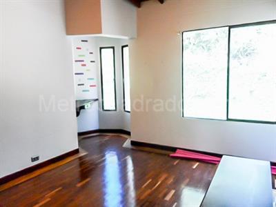 Casa de 4 alcobas en venta en El Poblado, Medellín, 285 m² · foto 8 de 14
