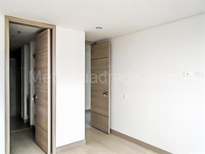 Apartamento de 2 alcobas en venta en El Poblado Castropol, Medellín, 90 m² · foto 12 de 16