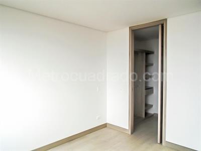 Apartamento de 2 alcobas en venta en El Poblado Castropol, Medellín, 90 m² · foto 13 de 16