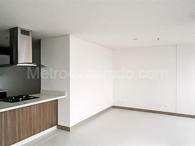 Apartamento de 2 alcobas en venta en El Poblado Castropol, Medellín, 90 m² · foto 3 de 16