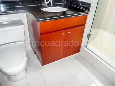 Apartamento de 3 alcobas en venta en El Poblado, Medellín, 220 m² · foto 15 de 18