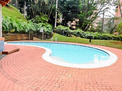 Apartamento de 3 alcobas en venta en El Poblado, Medellín, 220 m² · foto 17 de 18