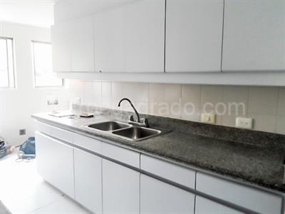 Apartamento de 3 alcobas en venta en El Poblado, Medellín, 220 m² · foto 5 de 18