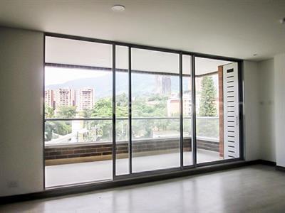 Apartment for rent in Loma de Las Brujas, Envigado