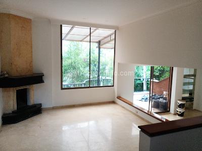 Casa en arriendo en El Poblado, Medellín · foto 2 de 20