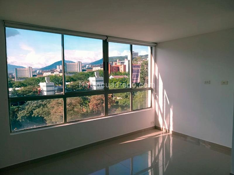 Apartamento Cómodo de 2 Alcobas en El Poblado con Seguridad 24/7 - 7