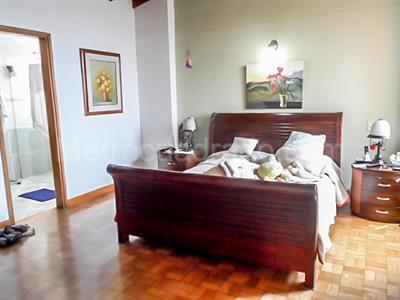 Apartamento de 3 alcobas en venta en El Poblado, Medellín, 250 m² · foto 12 de 19