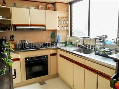 Apartamento de 3 alcobas en venta en El Poblado, Medellín, 250 m² · foto 8 de 19