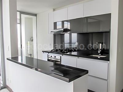 Apartamento de 3 alcobas en venta en El Poblado, Medellín, 106 m² · foto 4 de 19