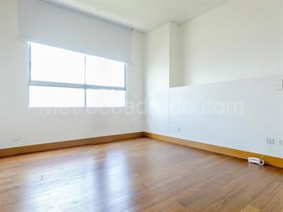 Apartamento de 3 alcobas en arriendo en El Poblado, Medellín, 296 m² · foto 10 de 20