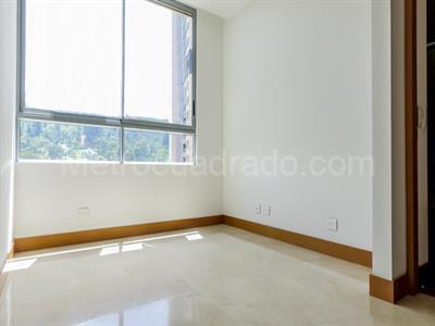 Apartamento de 3 alcobas en arriendo en El Poblado, Medellín, 296 m² · foto 11 de 20
