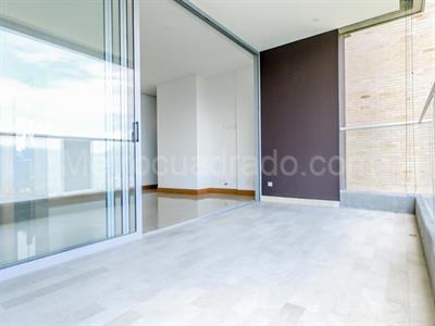 Apartamento de 3 alcobas en arriendo en El Poblado, Medellín, 296 m² · foto 18 de 20