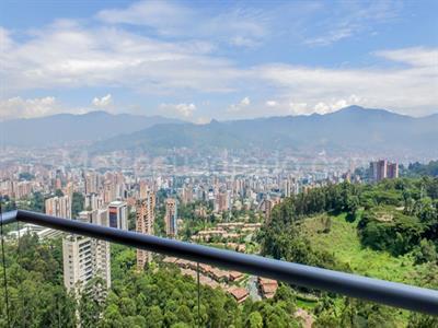 Apartamento de 3 alcobas en arriendo en El Poblado, Medellín, 296 m² · foto 19 de 20