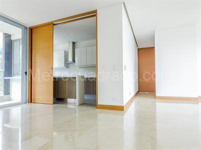 Apartamento de 3 alcobas en arriendo en El Poblado, Medellín, 296 m² · foto 4 de 20