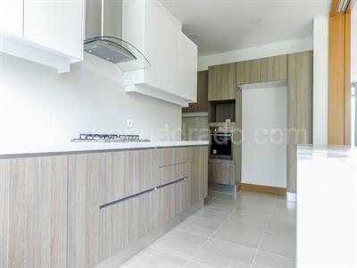 Apartamento de 3 alcobas en arriendo en El Poblado, Medellín, 296 m² · foto 7 de 20