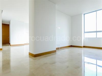 Apartamento de 3 alcobas en arriendo en El Poblado, Medellín, 296 m² · foto 8 de 20