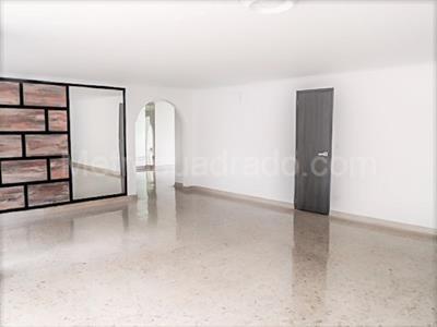 Apartamento de 4 alcobas en venta en El Poblado, Medellín, 226 m² · foto 3 de 20