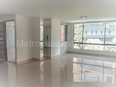 Apartamento de 4 alcobas en venta en El Poblado, Medellín, 226 m² · foto 4 de 20