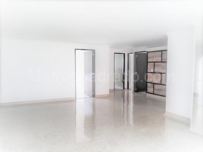 Apartamento de 4 alcobas en venta en El Poblado, Medellín, 226 m² · foto 5 de 20