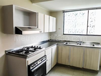 Apartamento de 4 alcobas en venta en El Poblado, Medellín, 226 m² · foto 8 de 20