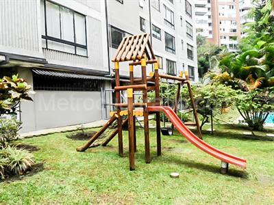 Apartamento de 4 alcobas en venta en El Poblado, Medellín, 226 m² · foto 19 de 20