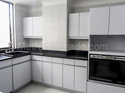 Apartamento en venta en El Poblado, Medellín · foto 5 de 19