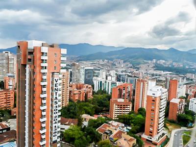 Apartamento de 3 alcobas en venta en El Poblado, Medellín, 125 m² · foto 16 de 19