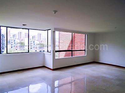 Apartamento en venta en El Poblado, Medellín · foto 2 de 20