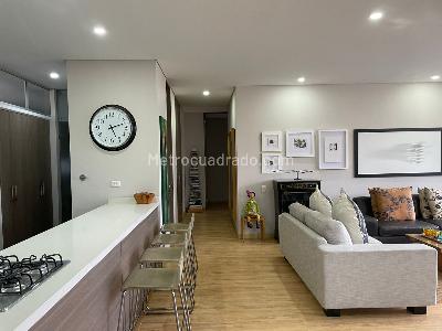 Apartamento de 2 alcobas en arriendo en El Poblado, Medellín, 143 m² · foto 4 de 16