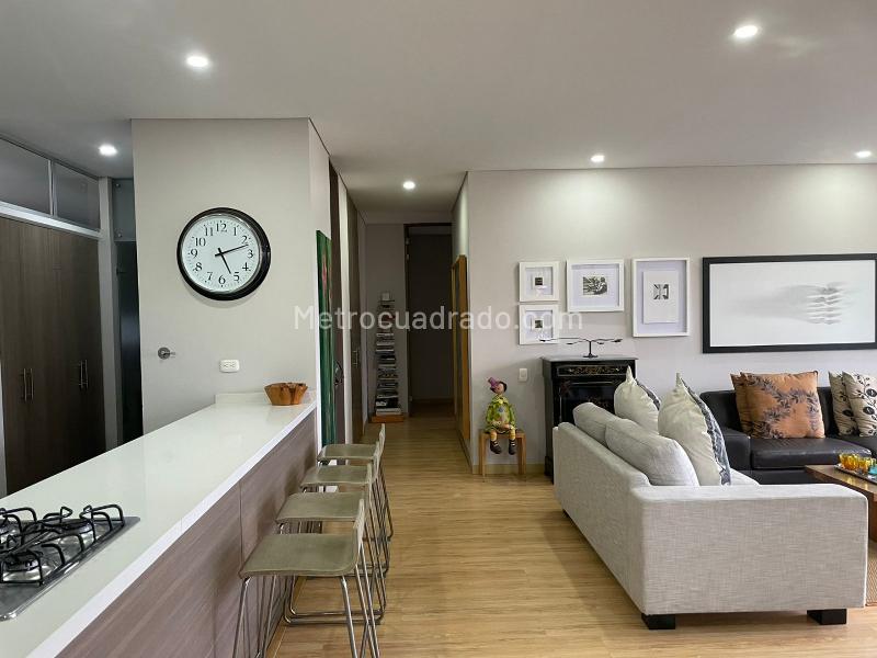 Furnished 2BR Apartment with 3 Baths in El Poblado - 4