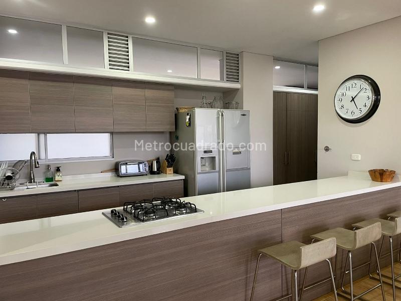 Furnished 2BR Apartment with 3 Baths in El Poblado - 7