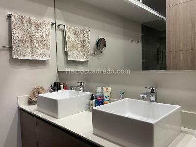 Apartamento de 2 alcobas en arriendo en El Poblado, Medellín, 143 m² · foto 13 de 16