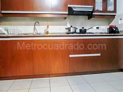 Apartamento de 4 alcobas en arriendo en Loma Los Benedictinos, Envigado, 157 m² · foto 8 de 19