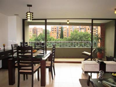 Apartamento en venta en El Poblado, Medellín · foto 2 de 20
