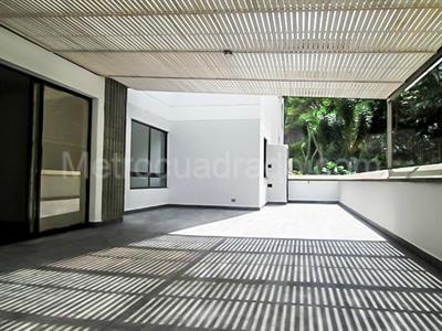 Apartamento de 3 alcobas en venta en El Poblado, Medellín, 202 m² · foto 16 de 17