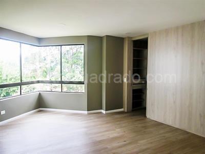 Apartamento de 3 alcobas en venta en El Poblado, Medellín, 202 m² · foto 7 de 17