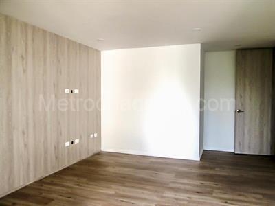Apartamento de 3 alcobas en venta en El Poblado, Medellín, 202 m² · foto 9 de 17