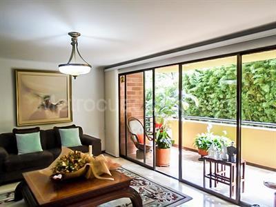 Apartamento de 3 alcobas en venta en El Poblado, Medellín, 194 m² · foto 2 de 20