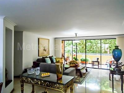 Apartamento de 3 alcobas en venta en El Poblado, Medellín, 194 m² · foto 3 de 20