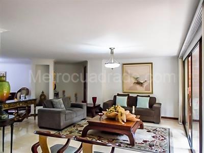 Apartamento de 3 alcobas en venta en El Poblado, Medellín, 194 m² · foto 4 de 20