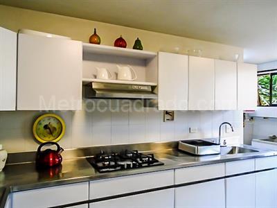 Apartamento de 3 alcobas en venta en El Poblado, Medellín, 194 m² · foto 7 de 20