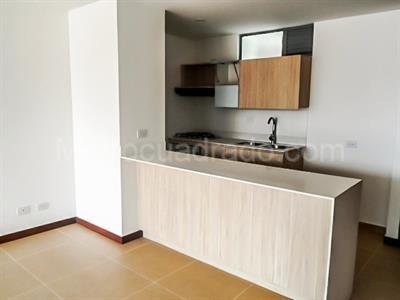 Apartamento de 3 alcobas en venta en El Poblado, Medellín, 103 m² · foto 3 de 14