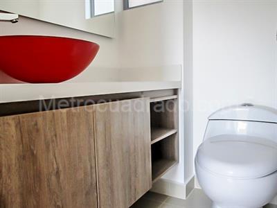 Apartamento de 2 alcobas en venta en Intermedia, Envigado, 78 m² · foto 13 de 19