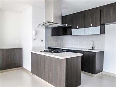 Apartamento de 2 alcobas en venta en Intermedia, Envigado, 78 m² · foto 4 de 19