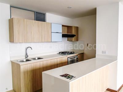 Apartamento de 3 alcobas en venta en Loma De Los Gonzalez, Medellín, 102 m² · foto 4 de 20