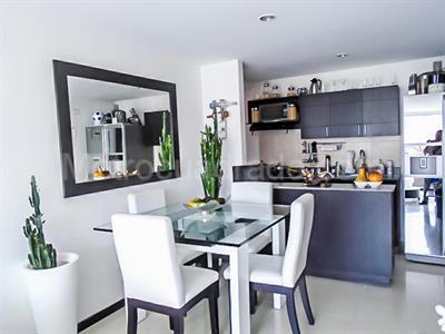 Apartamento en venta en El Poblado, Medellín · foto 3 de 19