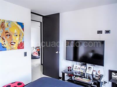 Apartamento en venta en El Poblado, Medellín · foto 8 de 19