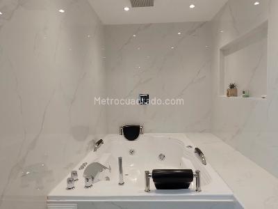 Apartamento de 3 alcobas en venta en Los Balsos, Medellín, 240 m² · foto 16 de 20
